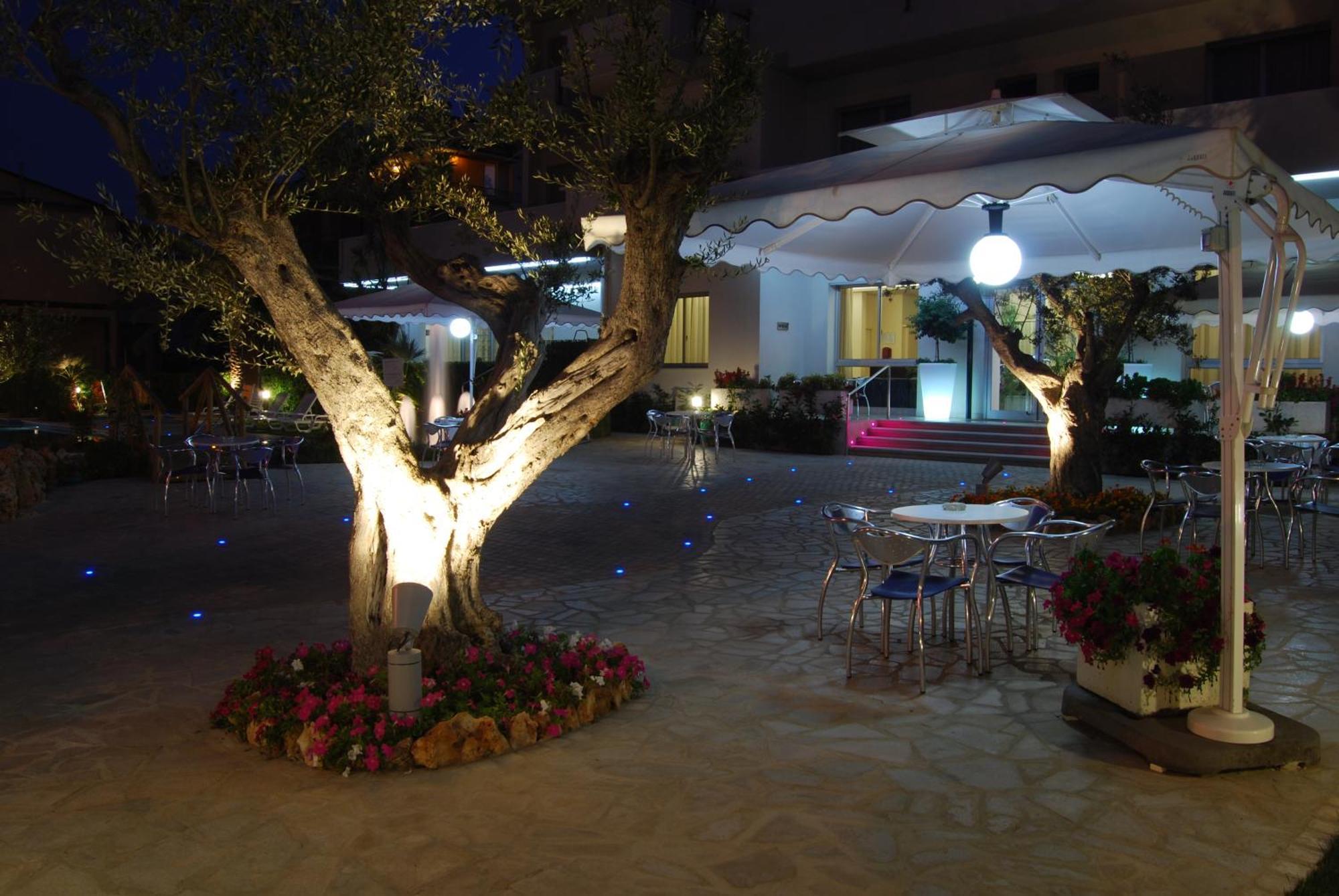Hotel Costa Verde Tortoreto Dış mekan fotoğraf